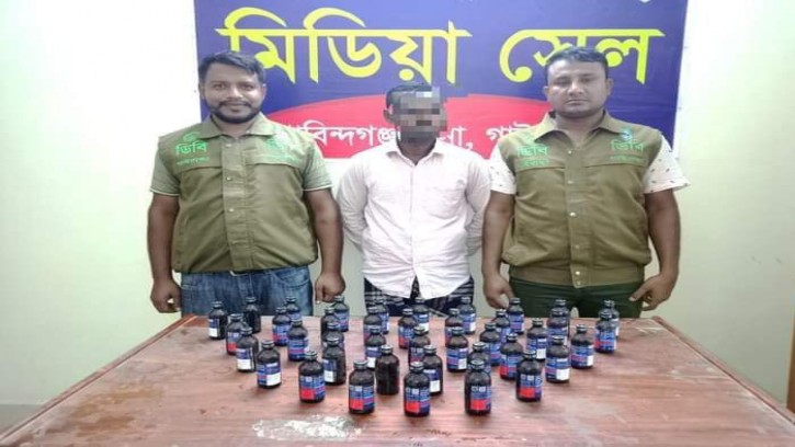 গোবিন্দগঞ্জে ৪০বোতল ফেন্সিডিলসহ গ্রেফতার ১