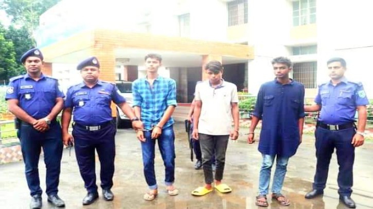 গাইবান্ধায় ব্যাটারীচালিত ভ্যান ছিনতাইয়ের চেষ্টা, গ্রেফতার ৪
