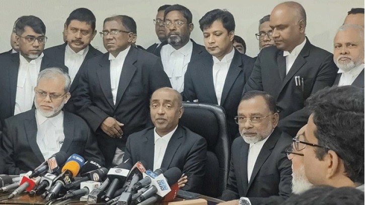 পাচার হওয়া অর্থ ফেরতে বেগমপাড়ায় যোগাযোগ করছে সরকার: অ্যাটর্নি জেনারেল