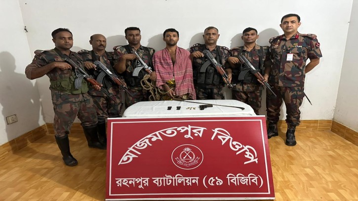 শিবগঞ্জ সীমান্তে আগ্নেয়াস্ত্রসহ আটক ১