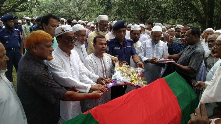 শিবগঞ্জে বীরমুক্তিযোদ্ধা তুফানি উকিলের রাষ্ট্রীয় মর্যাদায় দাফন