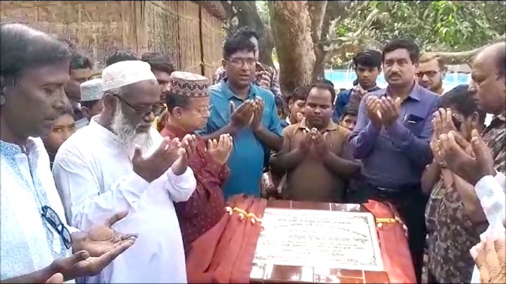 শিবগঞ্জে মাদ্রাসার একাডেমিক ভবনের ভিত্তিপ্রস্তর