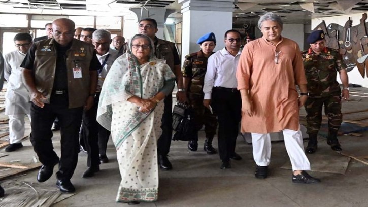 বিটিভি’র ক্ষতিগ্রস্ত ভবন পরিদর্শনে প্রধানমন্ত্রী 