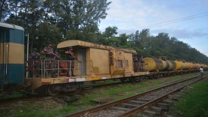 বিজিবি'র নিরাপত্তায় সারাদেশে জ্বালানি তেলবাহী ট্রেন চলাচল শুরু