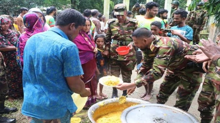 ২৪ ঘন্টায় ৩ হাজার ৫৬৭ জন দুর্গত ব্যক্তিকে উদ্ধার সশস্ত্র বাহিনীর