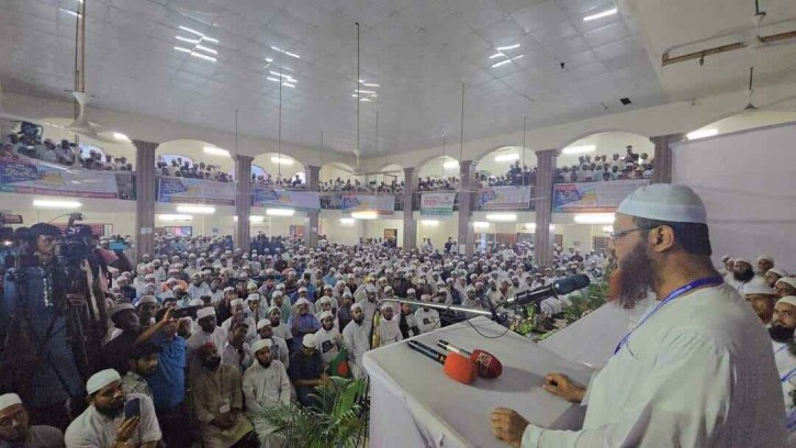 কল্যাণরাষ্ট্র প্রতিষ্ঠার মাধ্যমে ইসলামের সৌন্দর্য তুলে ধরতে চাই: মুফতি ফয়জুল করীম 