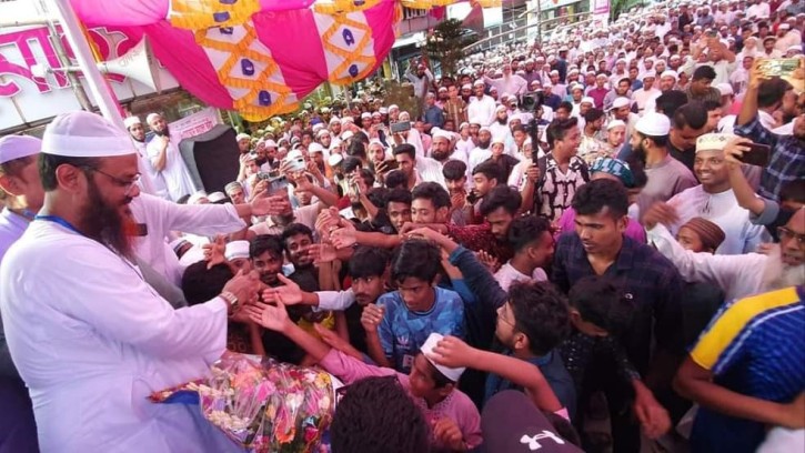 বরিশালে শত শত মানুষ ইসলামী আন্দোলনে যোগদান