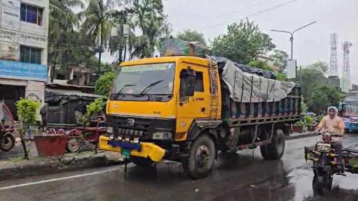 বেনাপোল দিয়ে সাত চালানে ভারতে গেল ৪১০ মেট্রিকটন ইলিশ