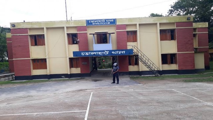 ভোলাহাটে ধর্ষণের অভিযোগে ধর্ষক মামা গ্রেপ্তার