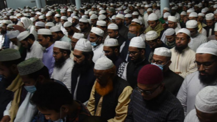 বায়তুল মোকাররমে হেফাজত মহাসচিব নুরুল ইসলামের জানাজা 