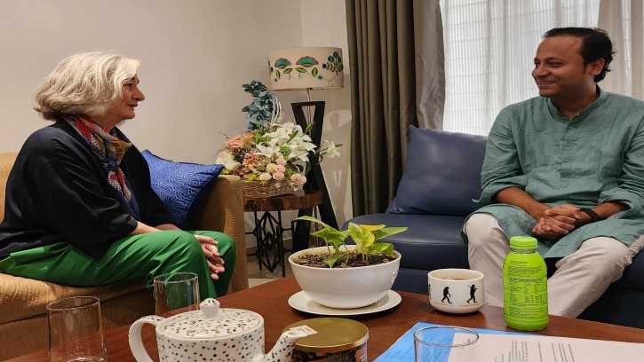 শিক্ষামন্ত্রীর সাথে এয়ারবাসের এক্সিকিউটিভ ভাইস প্রেসিডেন্টের মিটিং 