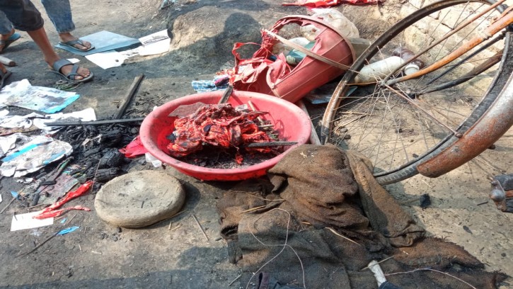 শিবগঞ্জে অগ্নিকান্ডে ৬টি গবাদিপশুর মৃত্যু, ক্ষয়ক্ষতির পরিমাণ প্রায় পাঁচ লাখ টাকা