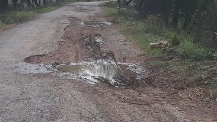 শিবগঞ্জে তিনটি রাস্তা চলাচলের অযোগ্য, চরম জনদুর্ভোগ