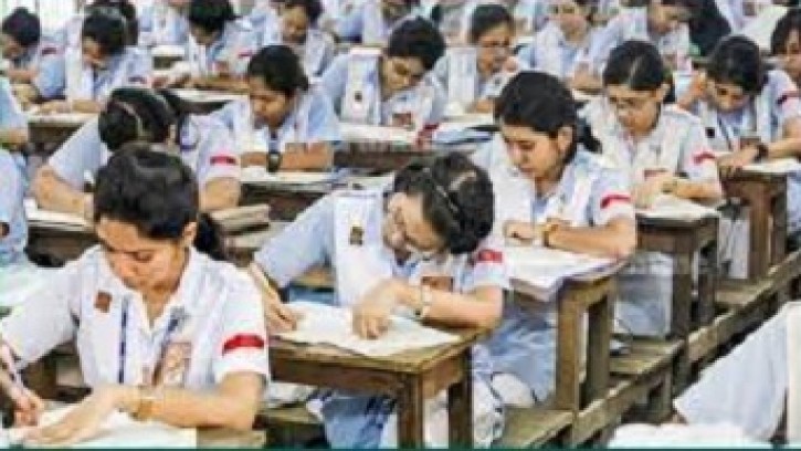 প্রশ্নে ভুল নির্দেনায় এসএসসি পরীক্ষাথীদের বিভ্রান্তি