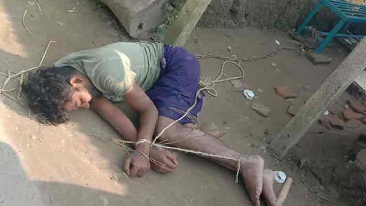 হাত-পা বেঁধে যুবককে নির্যাতন, চেয়ারম্যানসহ আটক ৭