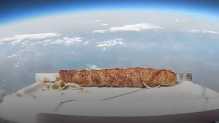 মহাকাশে কাবাব পাঠানোর ব্যর্থ চেষ্টা