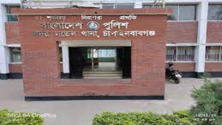 বিবস্ত্র করে ব্যবসায়ীকে মারধর, গ্রেফতার -৩