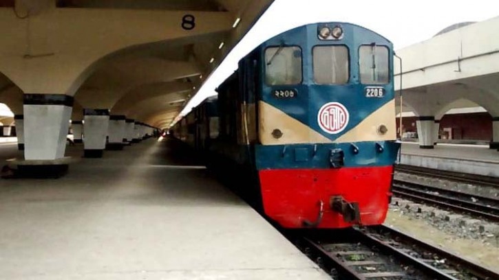 সীমিত পরিসরে রেল সেবা চালু বৃহস্পতিবার থেকে 