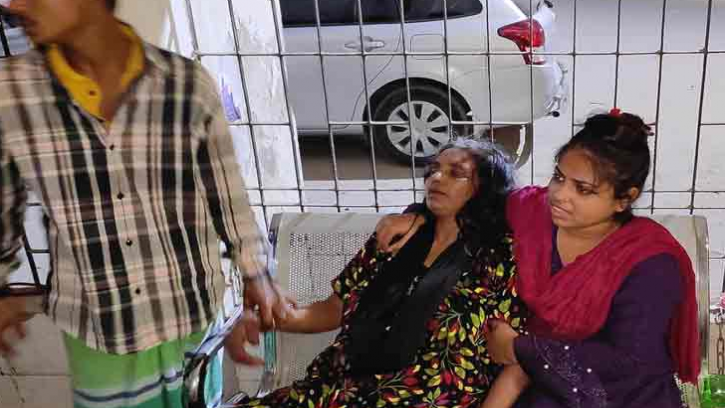 টঙ্গীতে স্ত্রীকে ছাদে নিয়ে গলা কেটে হত্যা