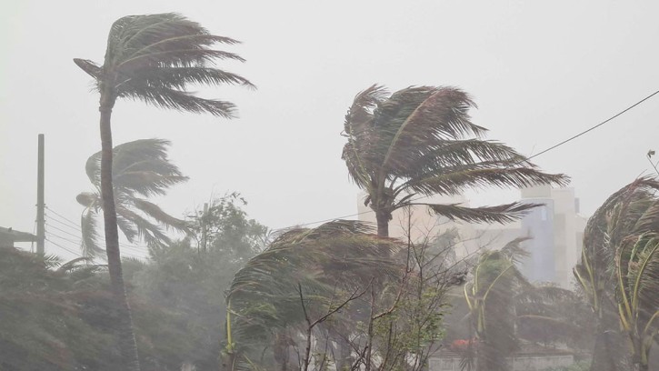 দুপুরের মধ্যে যেসব জেলায় ৬০ কিমি বেগে ঝড়ের শঙ্কা, সতর্ক সংকেত