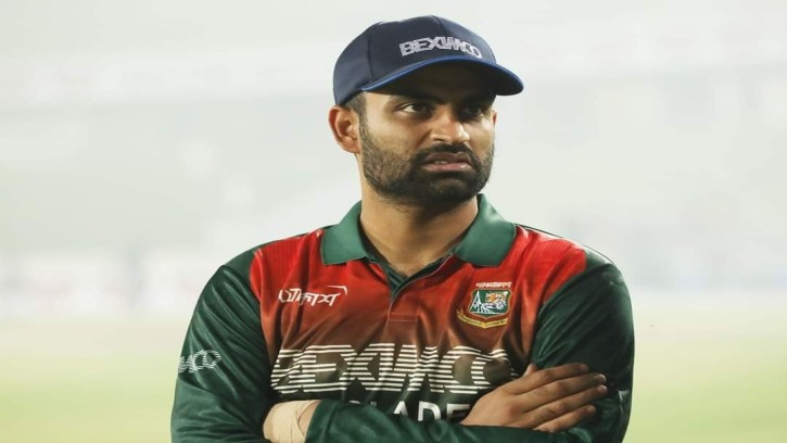 অধিনায়কত্ব ছাড়লেন তামিম