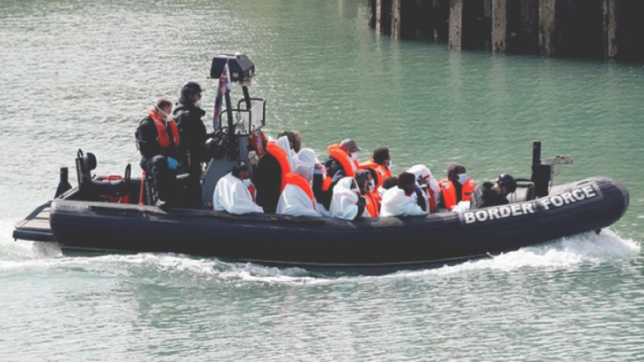  নৌকা ডুবে ‍যুক্তরাজ্যগামী ২৭ অভিবাসীর মৃত্যু