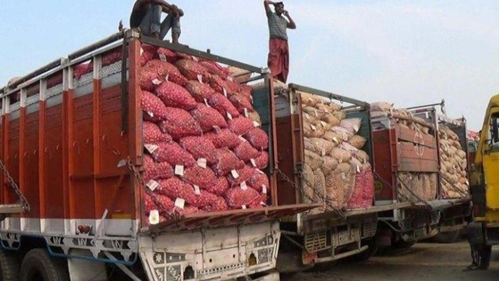 সোনামসজিদ স্থল বন্দর দিয়ে ৩৫৯৬ মেট্রিক টন পেঁয়াজ ও আলু আমদানী