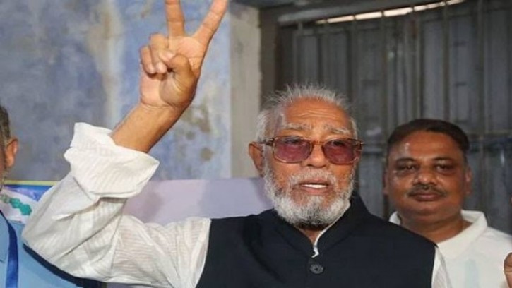 তালুকদার আব্দুল খালেক ফের কেসিসির মেয়র