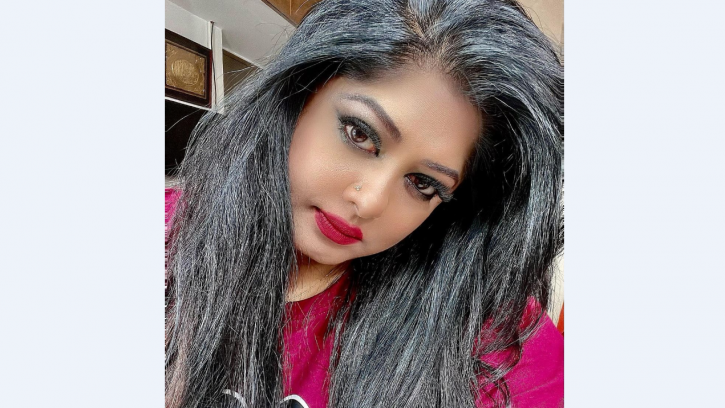  মৌসুমীর কঠিন বাস্তবতা অতিক্রম..