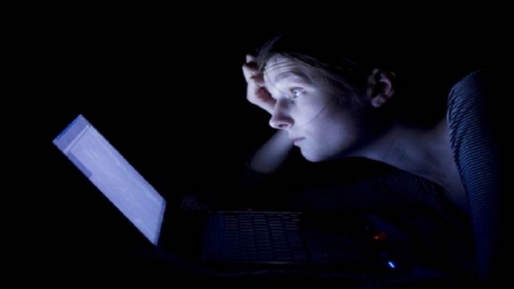 অতিরিক্ত রাত জাগলে সাত ক্ষতি