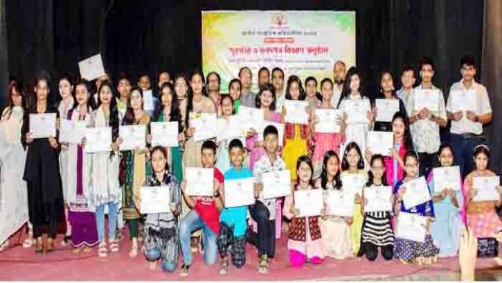 গাইবান্ধায় জাতীয় সাংস্কৃতিক প্রতিযোগিতার পুরষ্কার ও সনদ বিতরণ