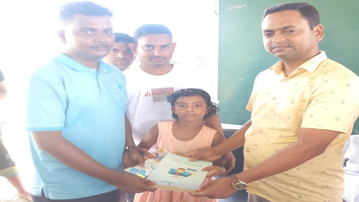 গোয়ালন্দে বৃক্ষরোপণ ও শিক্ষা উপকরণ বিতরণ