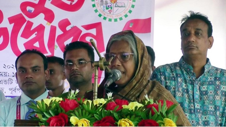 গাইবান্ধায় মৎস্য প্রকল্প ও পল্লী ডেইরী ফার্মের উদ্বোধন করলেন হুইপ গিনি