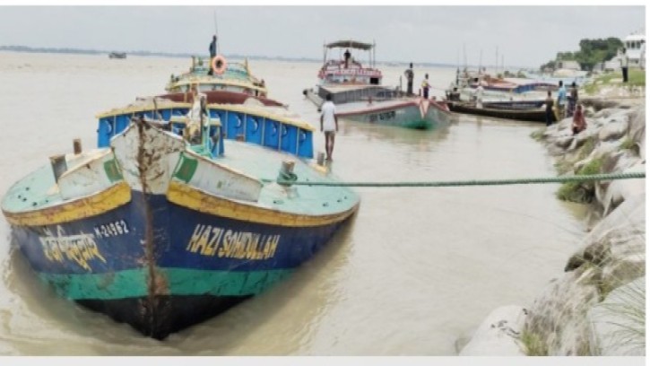 পদ্মা নদী থেকে বালু উত্তোলন, বালুবাহি ৩ বাল্কহেড আটক