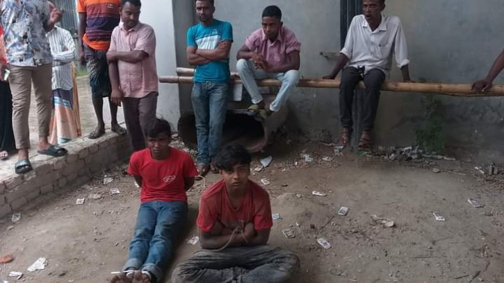 গোবিন্দগঞ্জে বিদ্যুতের তার চুরির প্রাক্কালে  আটক ২