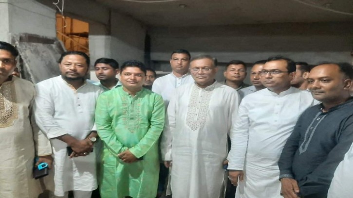 তথ্যমন্ত্রীর সঙ্গে চট্টগ্রাম উত্তর জেলা স্বেচ্ছাসেবক লীগের ঈদ শুভেচ্ছা বিনিময়