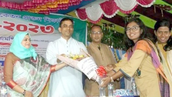 সাঘাটায় প্রাক্তন শিক্ষার্থীদের মিলনমেলা