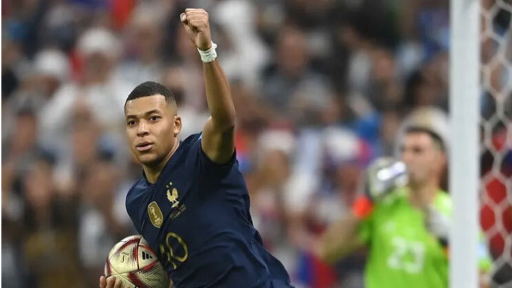  গোল্ডেন বুট ফ্রান্সের এমবাপের