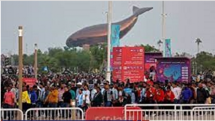 বিশ্বকাপ ভক্তদের ভিড়ে এক ঘন্টা বন্ধ ছিল দোহার মেট্রো স্টেশন