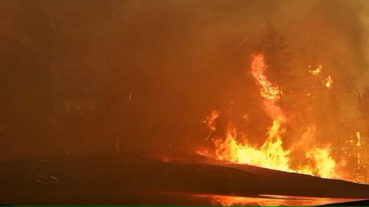 কানাডার পূর্বাঞ্চলে দাবানল; সরিয়ে নেওয়া হয়েছে হাজারো মানুষকে