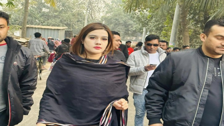 চাঁপাইনবাবগঞ্জ-২ আসনে নির্বাচন করতে চান চিত্রনায়িকা মাহি