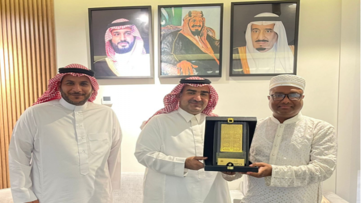 সৌদি আরব সরকারের পক্ষ থেকে হাব সভাপতিকে শুভেচ্ছা স্মারক প্রদান 