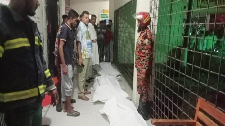 কেশবপুরে সড়কে ঝরল ৩ জনের প্রাণ