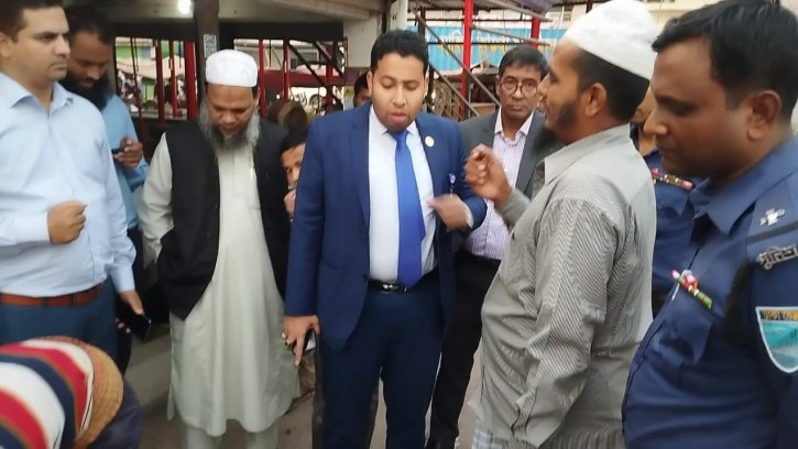 আশুলিয়ায় অবৈধ গ্যাস সংযোগবিরোধী অভিযানে হোটেল ম্যানেজার আটক