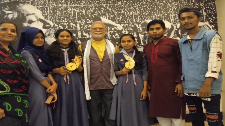 ওব্যাট স্কাউট গ্রুপ চট্টগ্রামকে বেস্ট এ্যাওয়ার্ড প্রদান