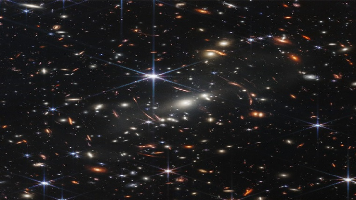  মহাকাশের রঙিন ছবি প্রকাশ করল নাসা