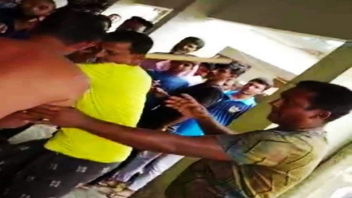 চুরির অভিযোগে মাদরাসার খাদেমকে ইউপি সদস্যের মারধর