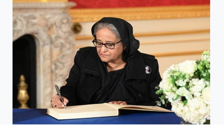 ওয়েস্টমিনস্টার হলে প্রয়াত রানীর প্রতি প্রধানমন্ত্রীর শেষ শ্রদ্ধা