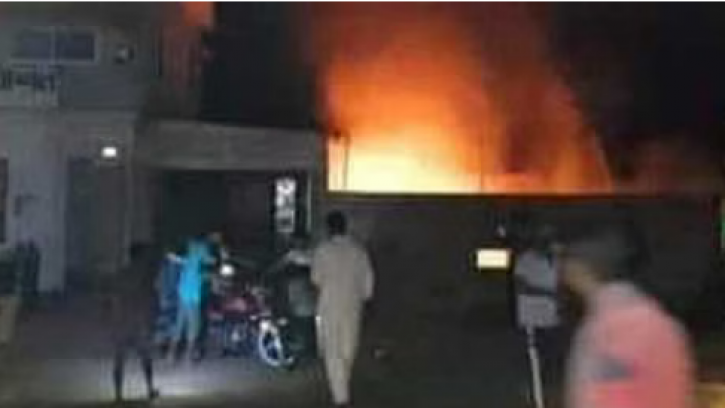 কুষ্টিয়ায় ফিলিং স্টেশনে অগ্নিকাণ্ডে নিহত ২