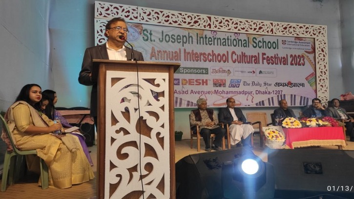 যারা নেতৃত্ব দেয় তারা এগিয়ে থাকে: সংস্কৃতি প্রতিমন্ত্রী কে এম খালিদ